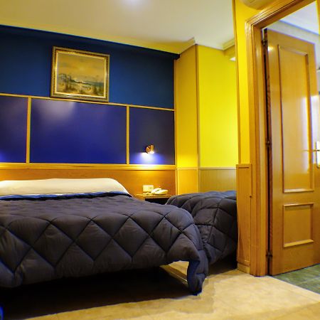 Hotel Tripolis Tolède Extérieur photo