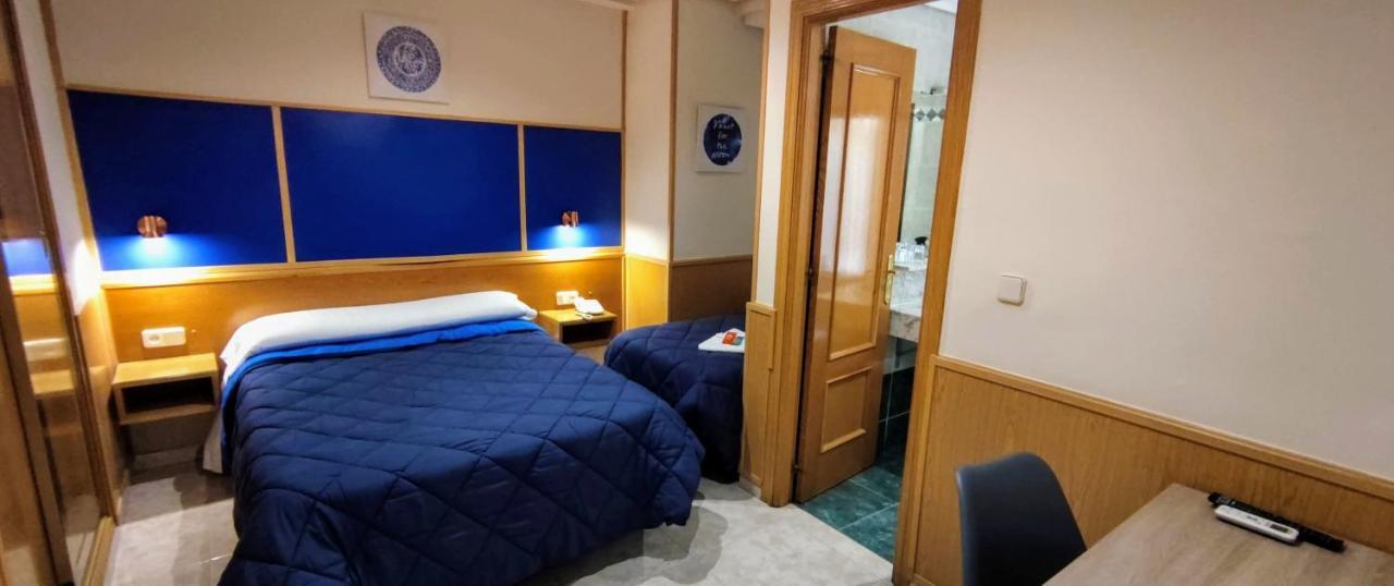 Hotel Tripolis Tolède Extérieur photo
