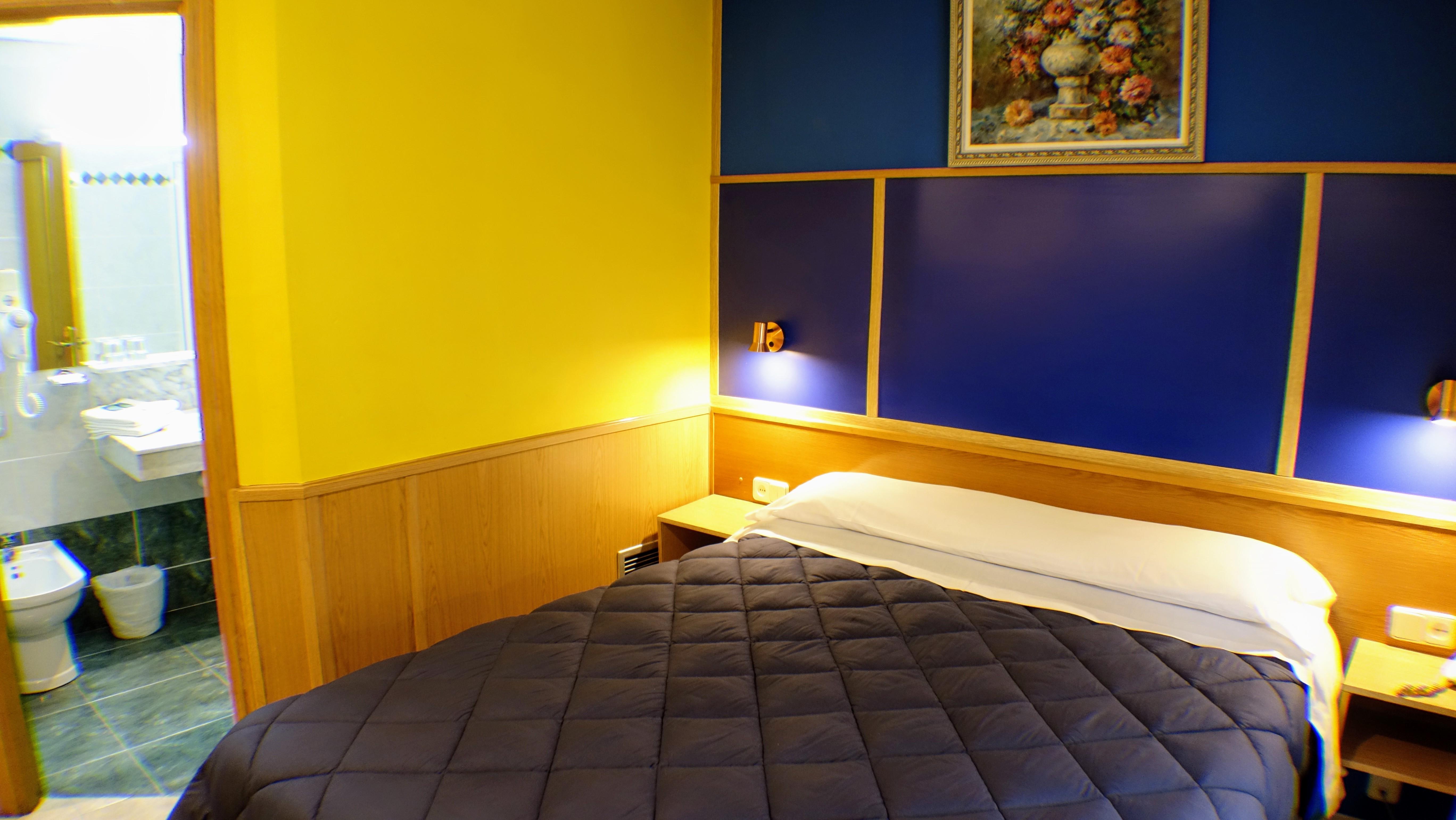 Hotel Tripolis Tolède Extérieur photo