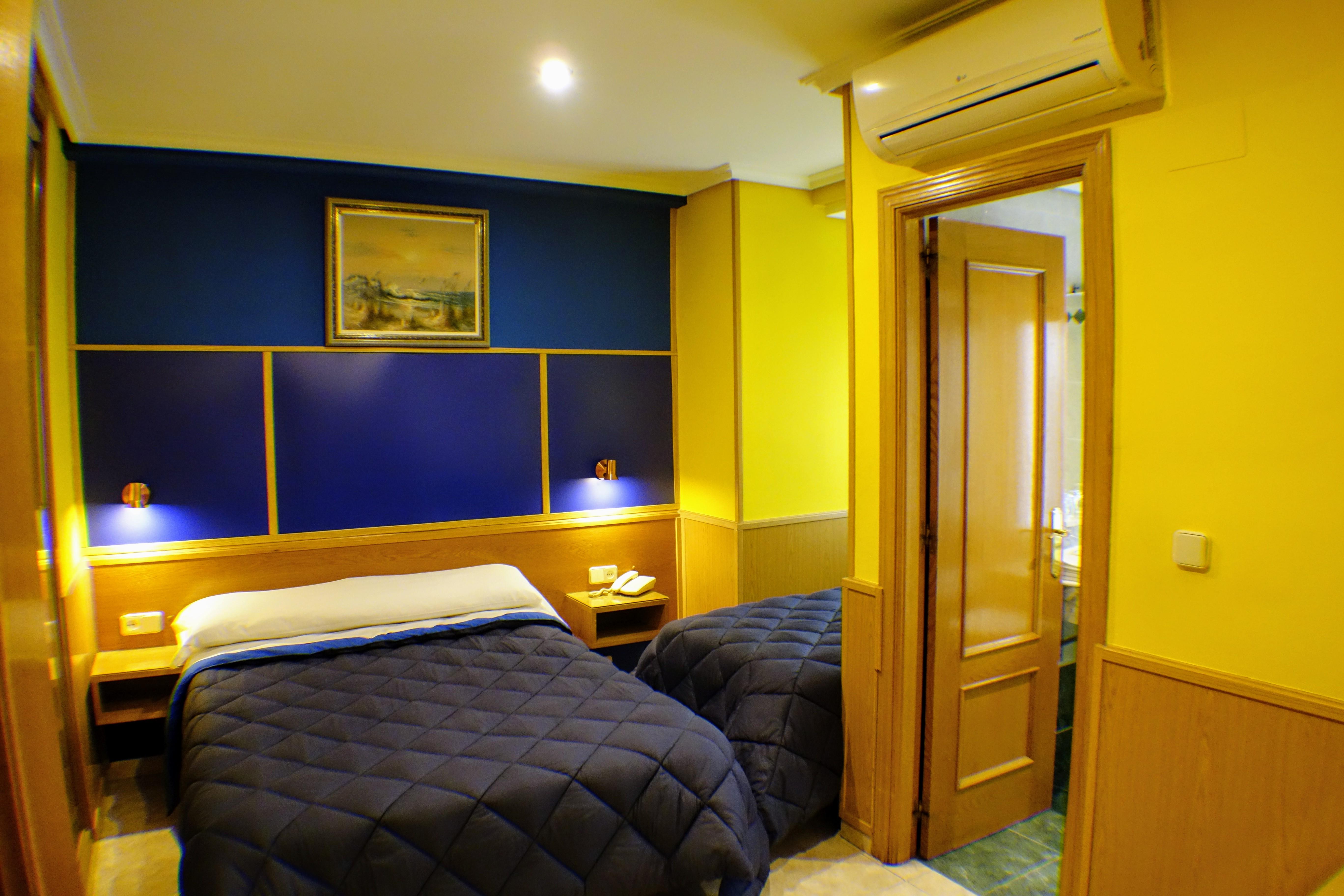 Hotel Tripolis Tolède Extérieur photo
