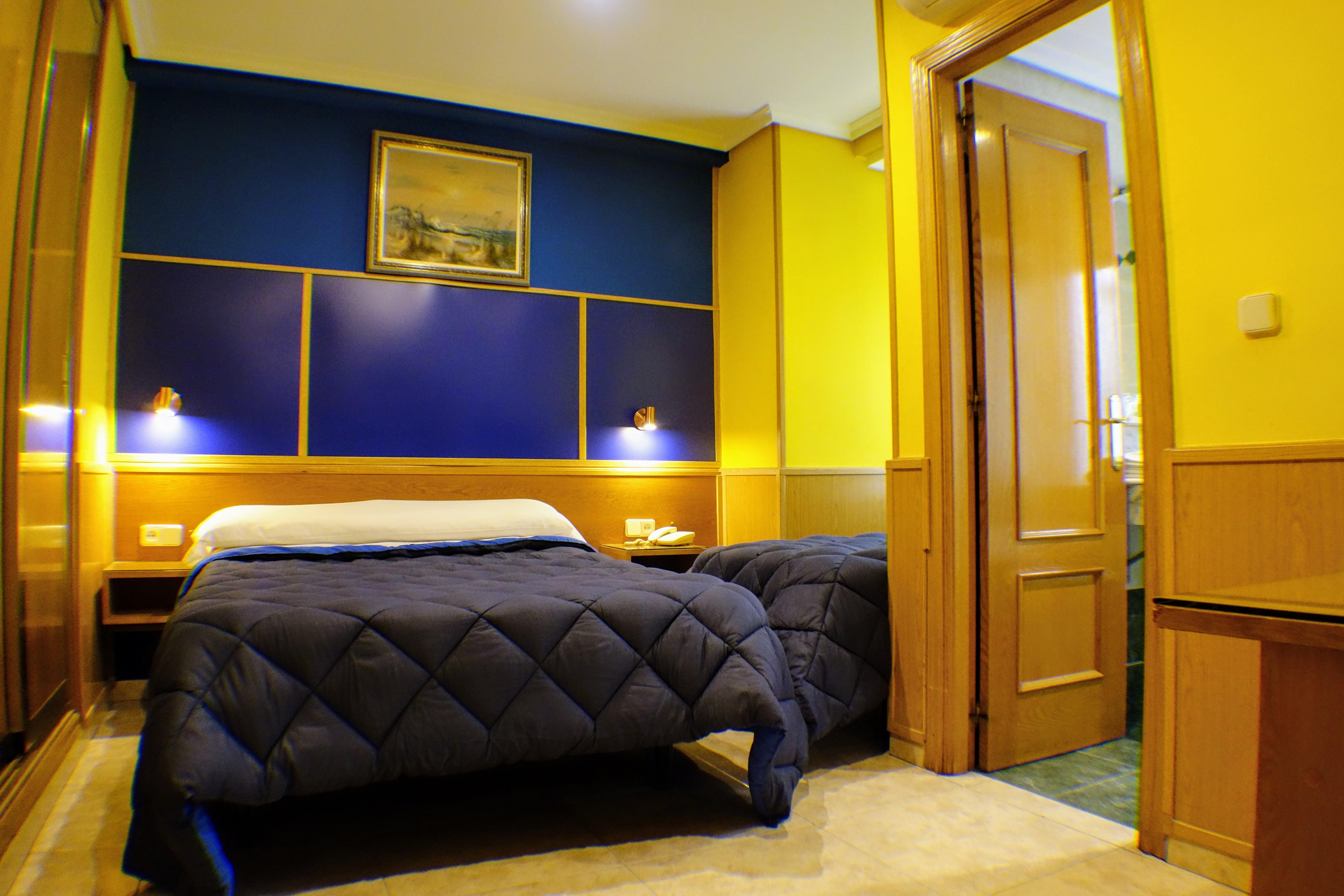 Hotel Tripolis Tolède Extérieur photo