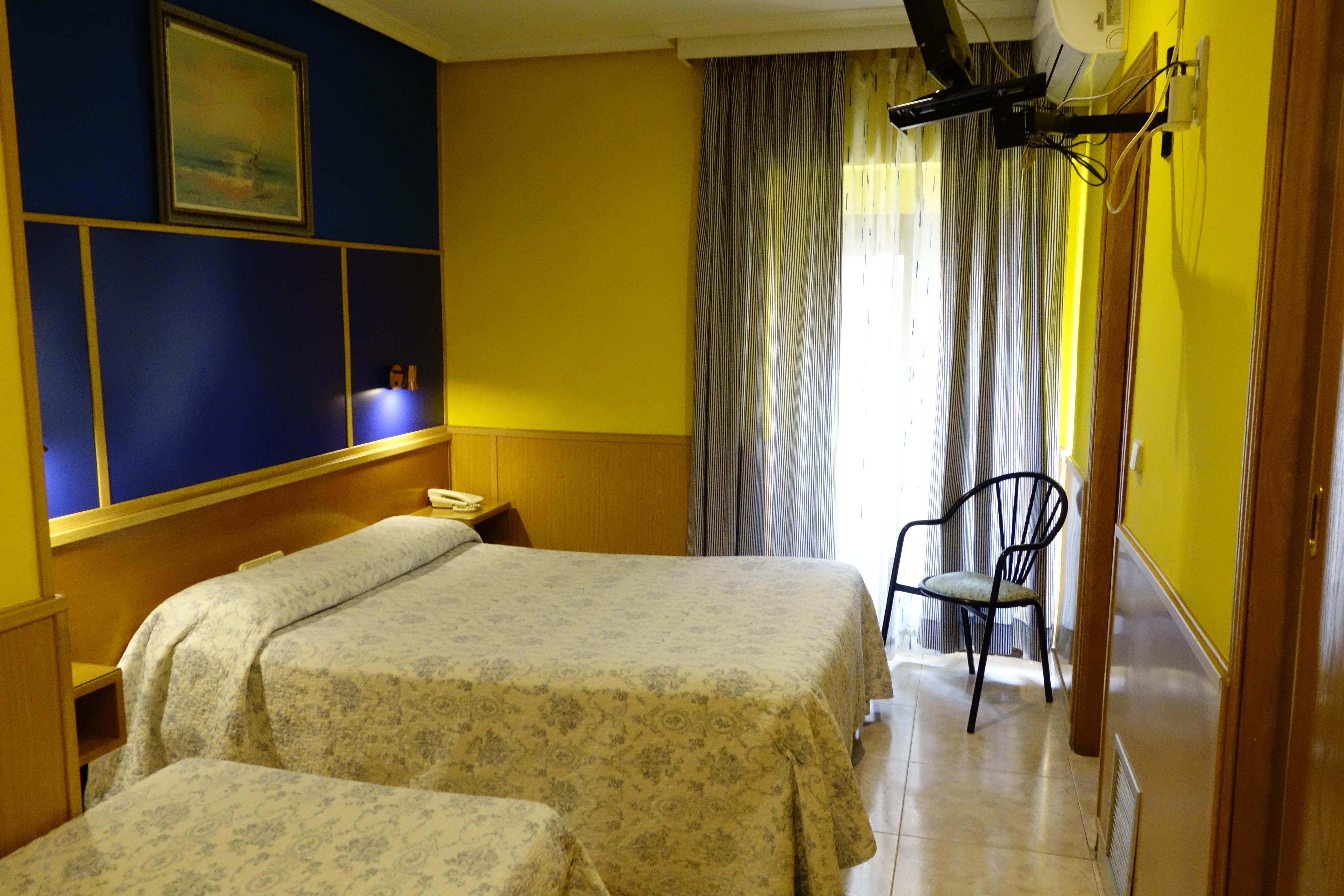 Hotel Tripolis Tolède Extérieur photo
