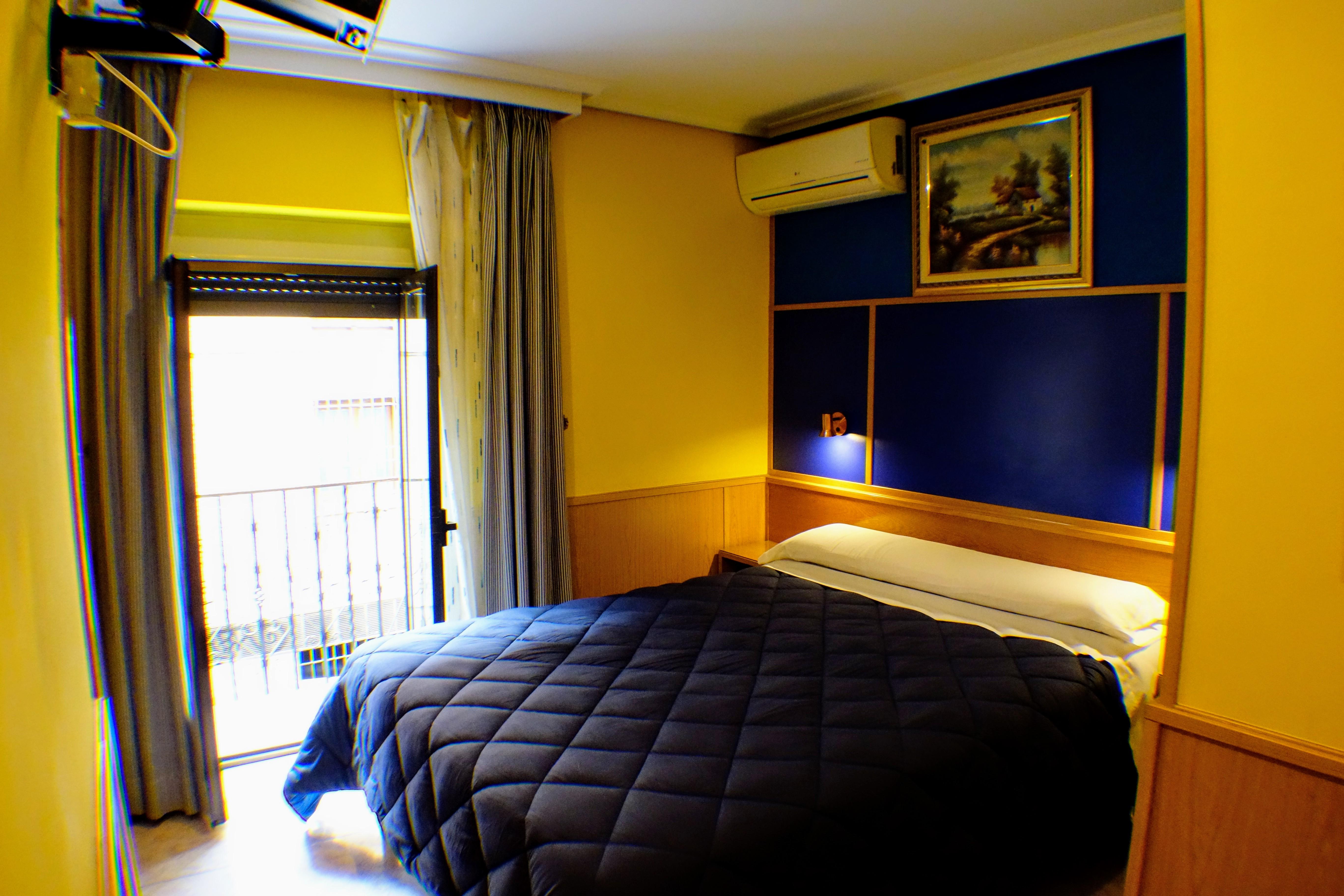 Hotel Tripolis Tolède Extérieur photo