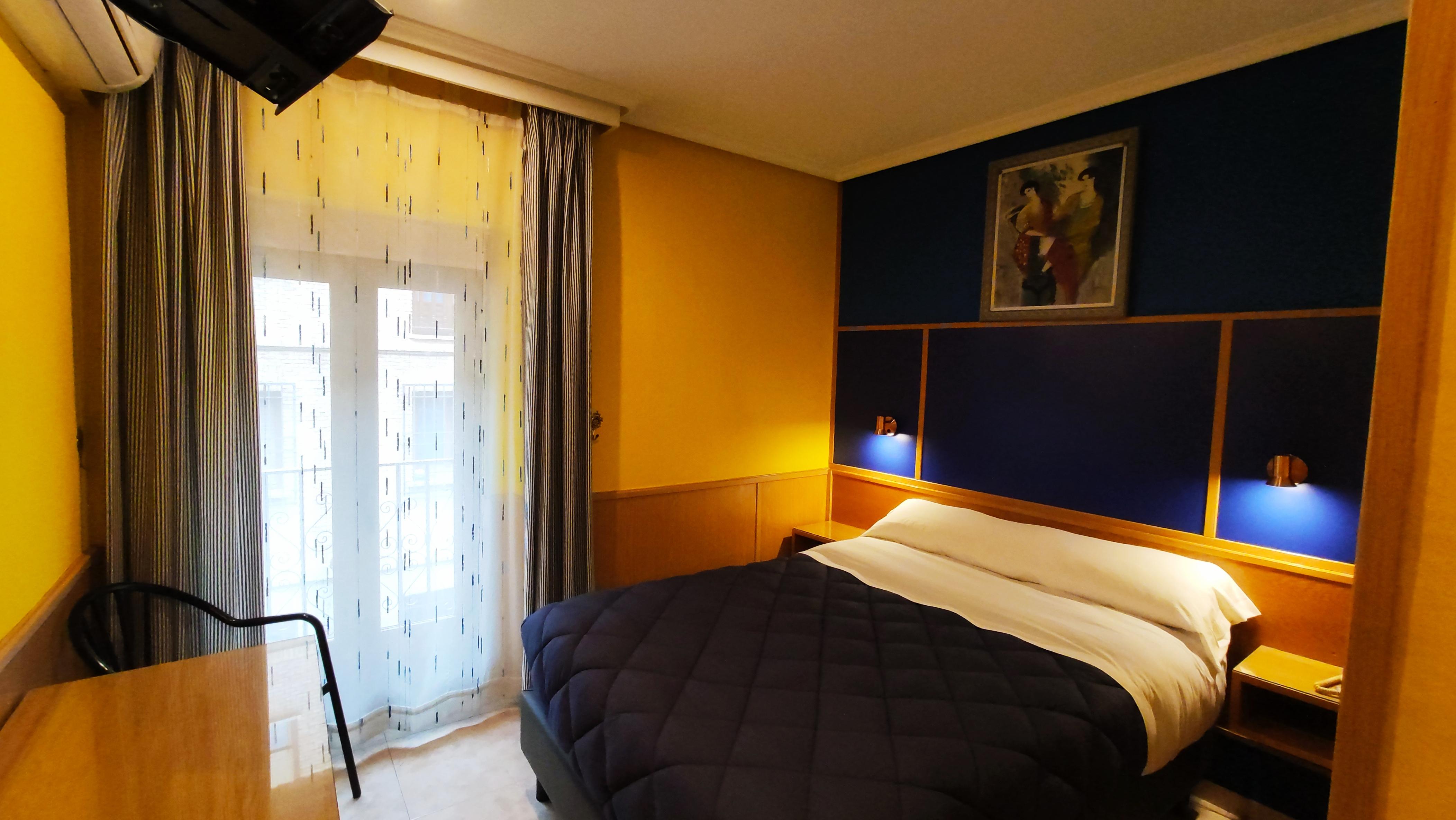 Hotel Tripolis Tolède Extérieur photo