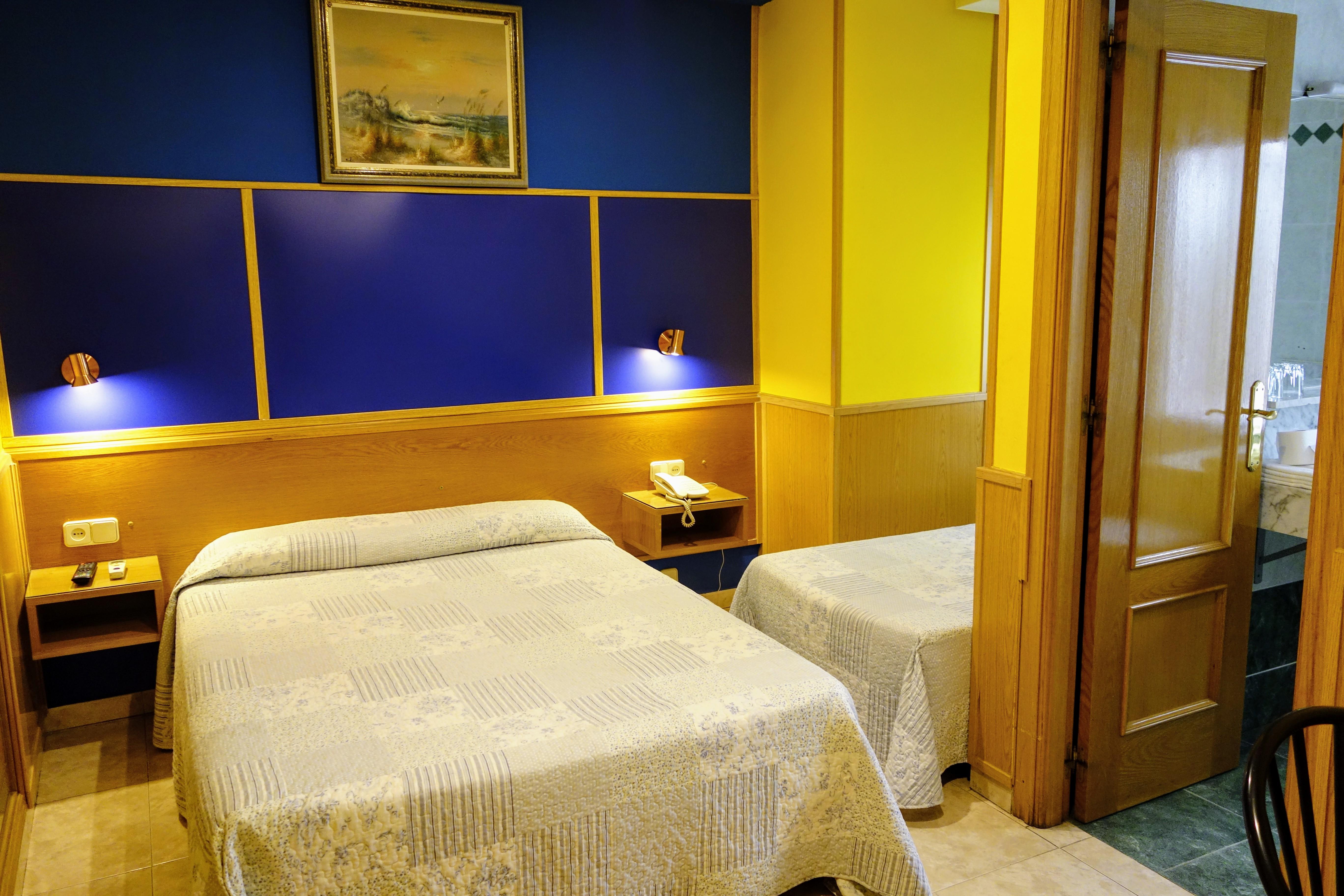 Hotel Tripolis Tolède Extérieur photo