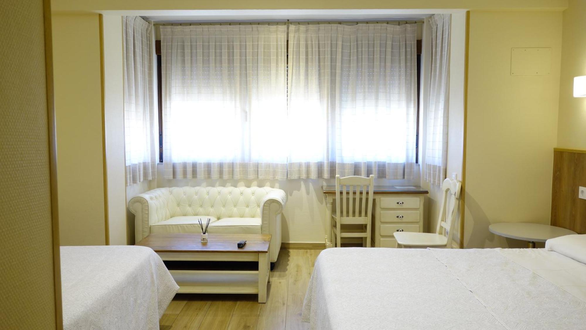 Hotel Tripolis Tolède Extérieur photo