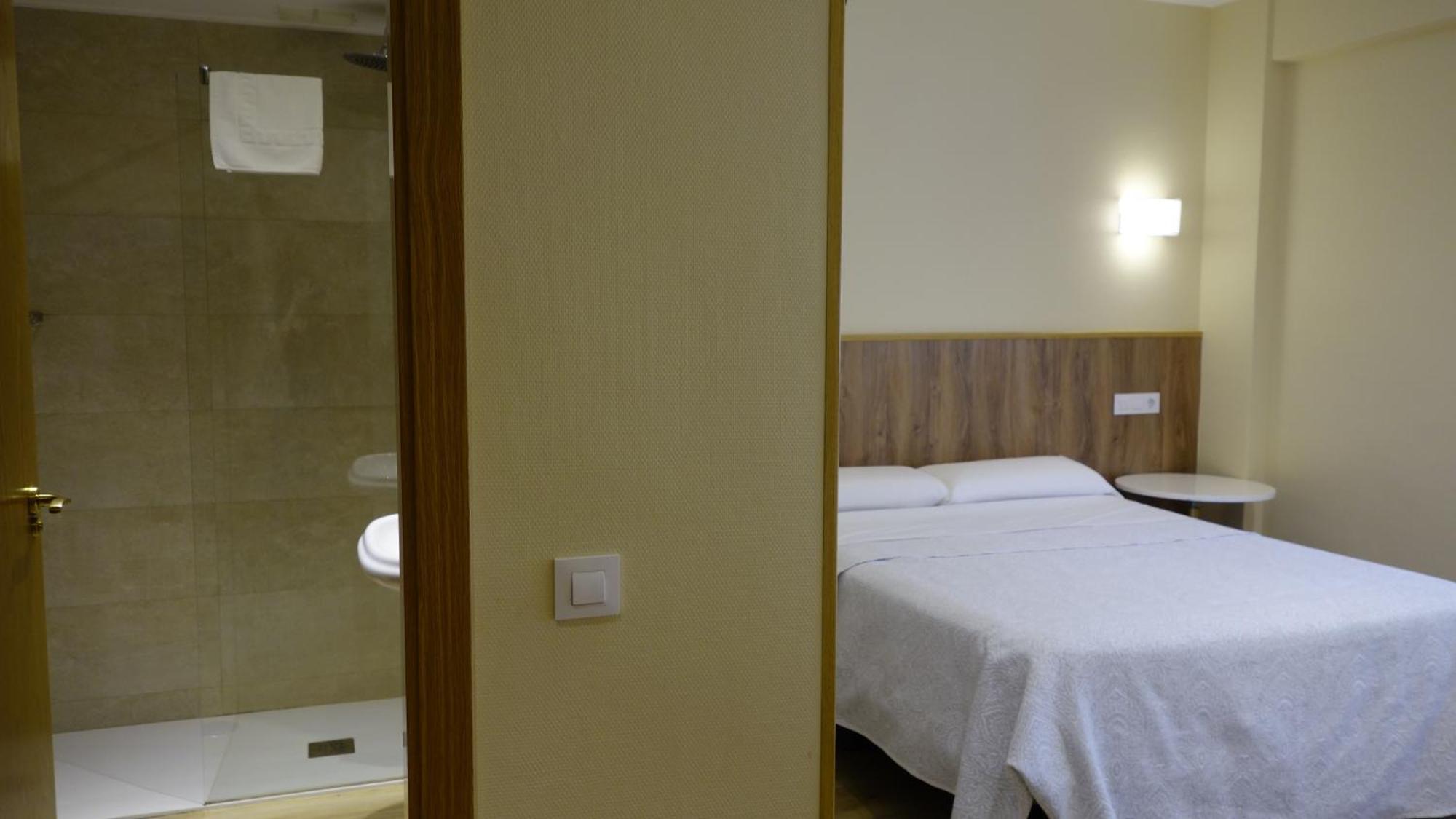 Hotel Tripolis Tolède Extérieur photo