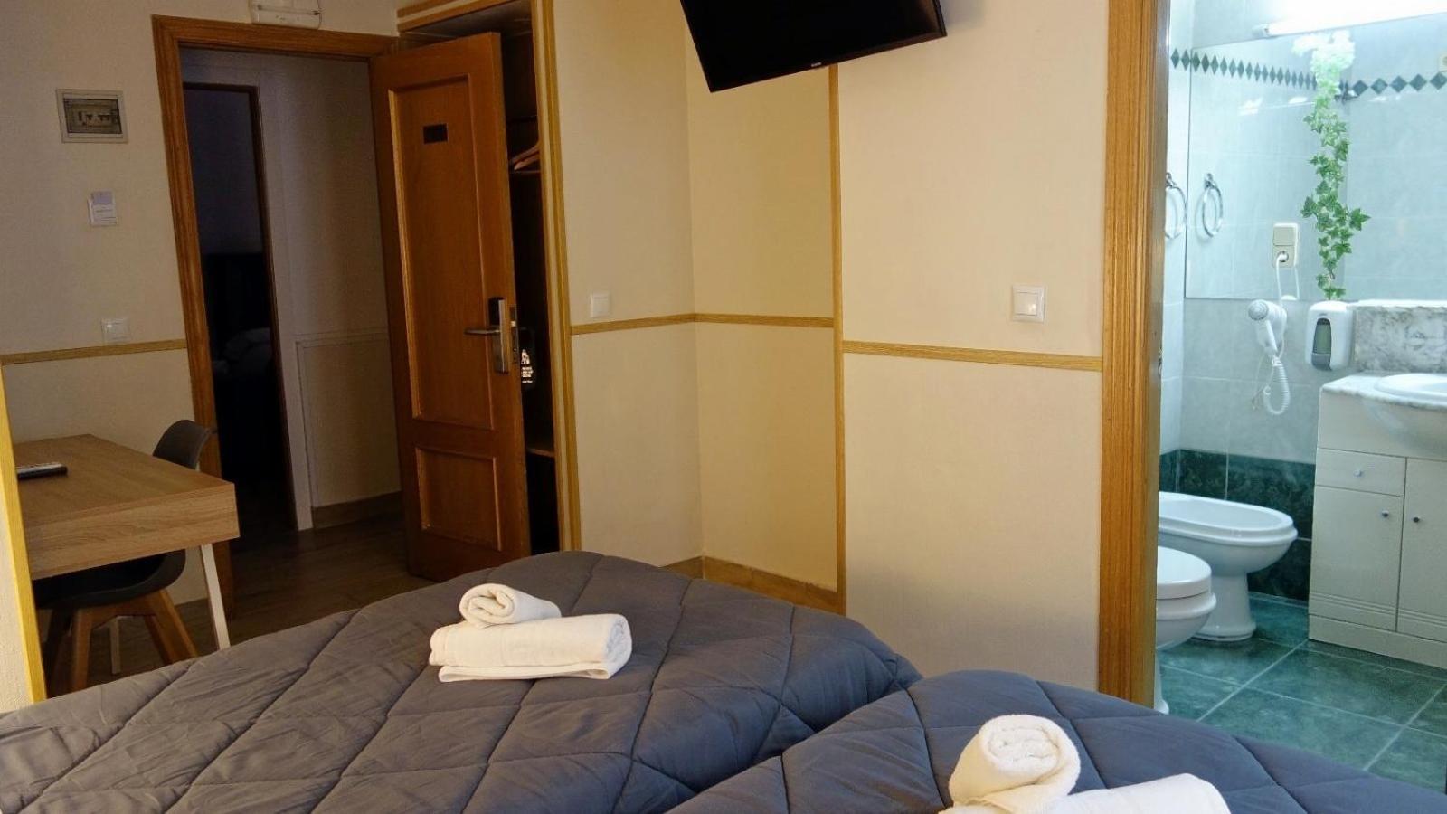 Hotel Tripolis Tolède Extérieur photo