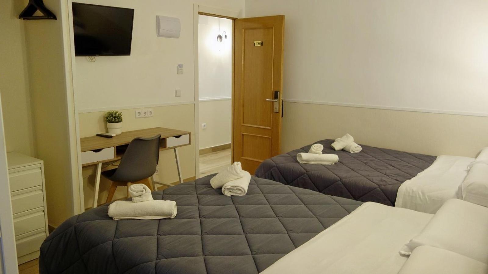 Hotel Tripolis Tolède Extérieur photo